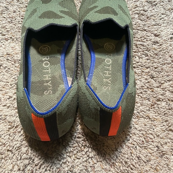 Rothys Size 7 CAmo loafers - Picture 2 of 4